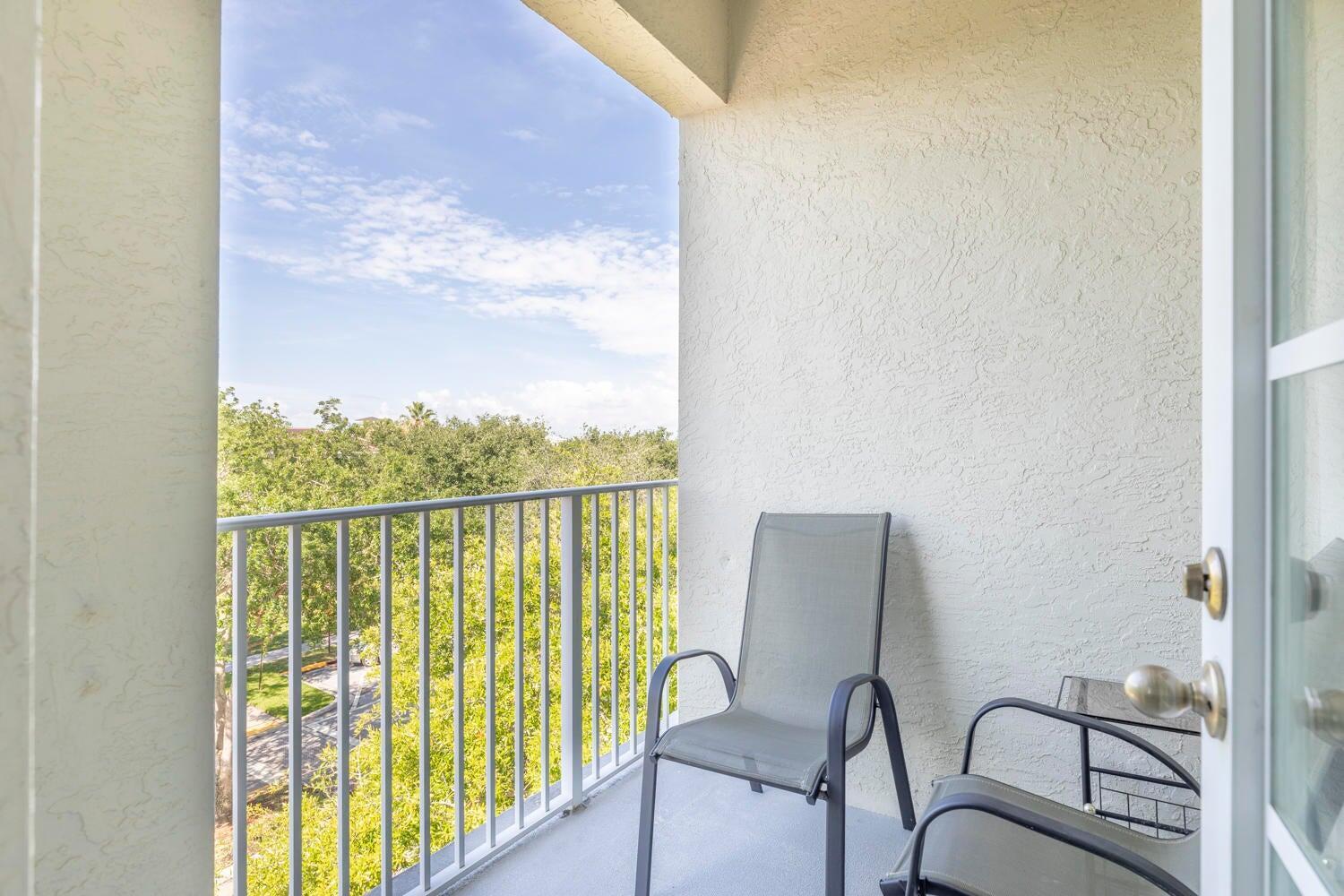 VILLAGE AT ABACOA - Residential Lease