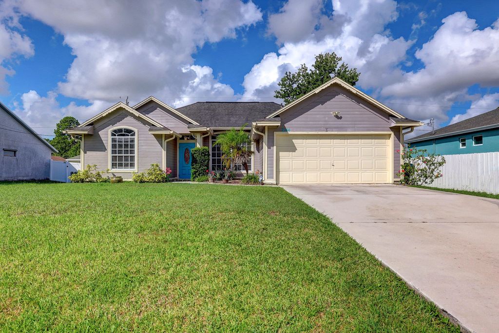 Photo of 2144 SW Vista Road Rd, Port Saint Lucie, FL 34953 (MLS # R10816604)