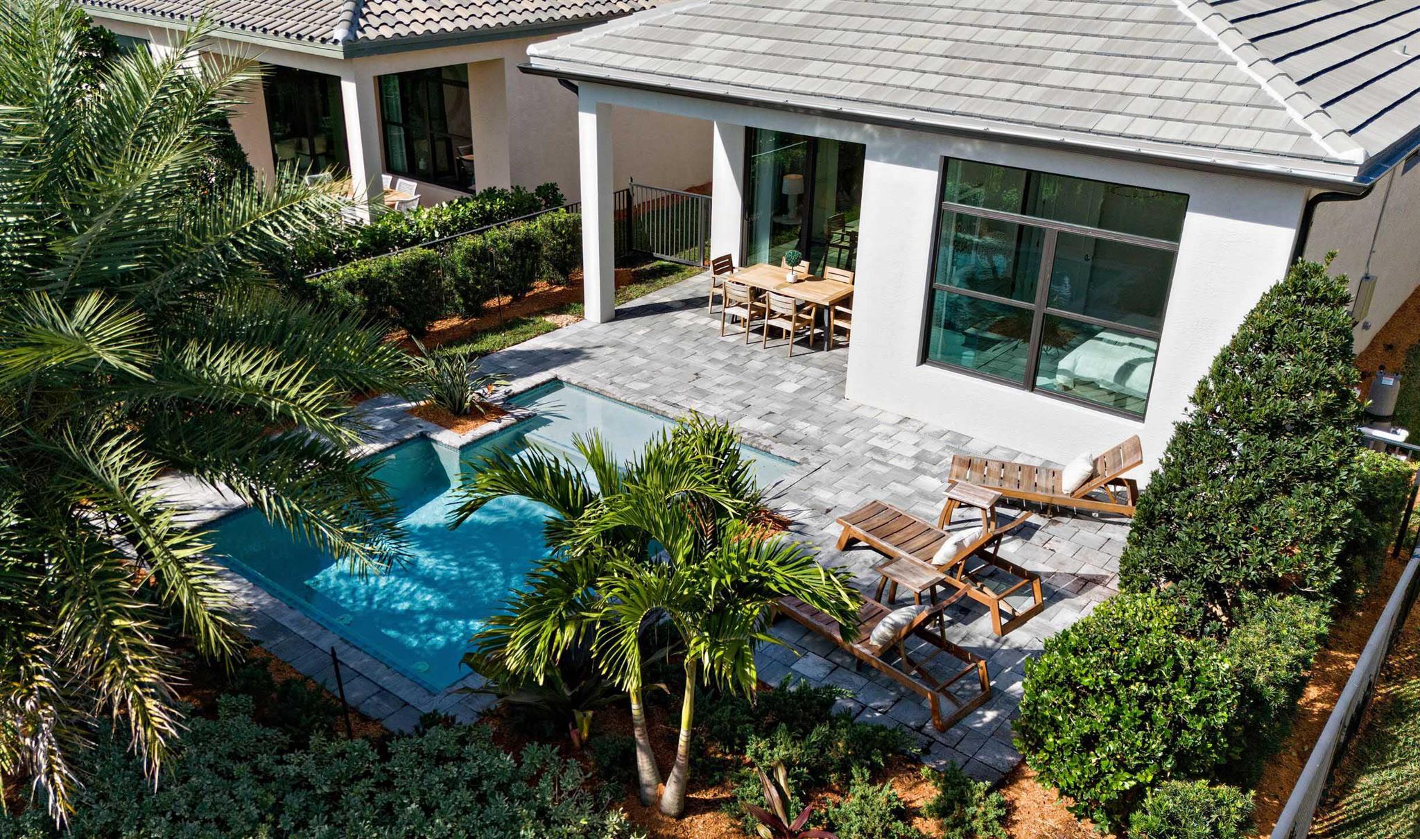 CRESSWIND PALM BEACH PHAS - Residential