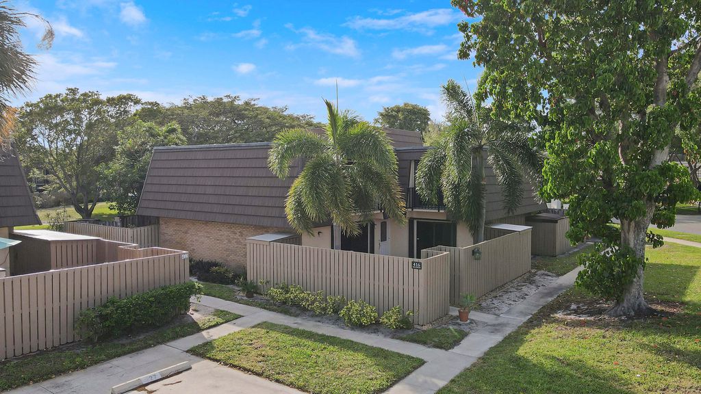 Photo of 416 4th Court, Palm Beach Gardens, FL 33410 (MLS # R11069197)