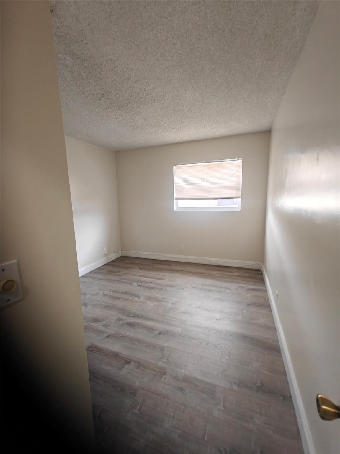 FOREST VILLAS CONDO - Residential Lease