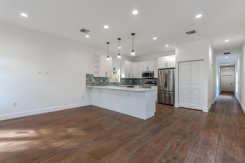 Photo of 527 N F Street, Lake Worth Beach, FL 33460 (MLS # R10970812)