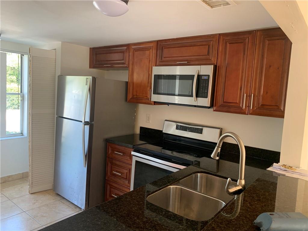 3910 NW 90th Ave 3910