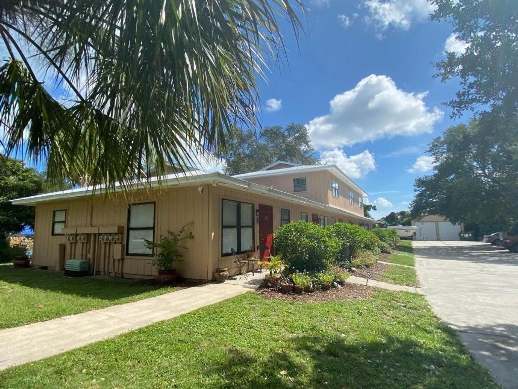 Photo of 958 Louisiana Avenue, Sebastian, FL 32958 (MLS # R11144514)