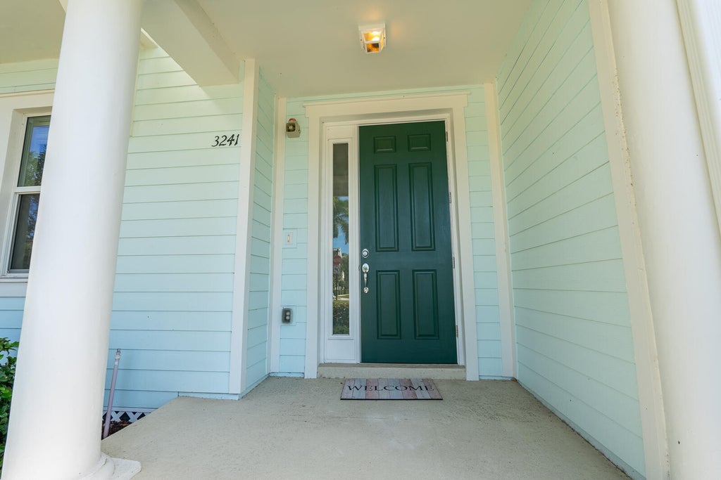 Photo of 3241 Hemingway Drive, Jupiter, FL 33458 (MLS # R10941777)