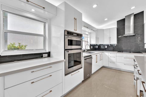 Tiny photo for 3307 SW 49TH Street, Hollywood, FL 33312 (MLS # B26082156)