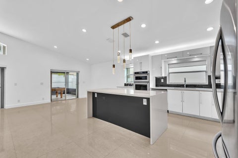 Tiny photo for 3307 SW 49TH Street, Hollywood, FL 33312 (MLS # B26082156)