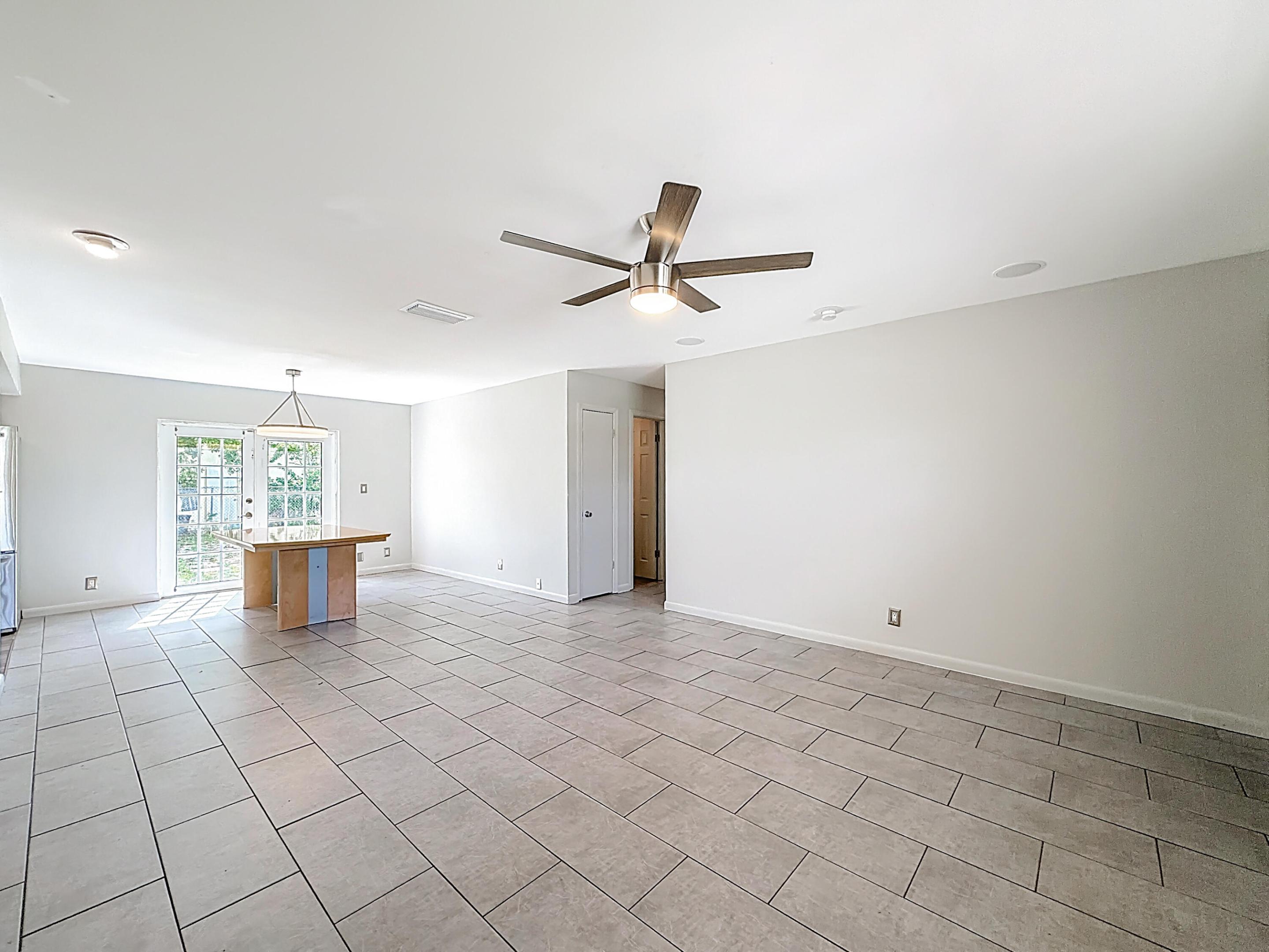 North Lauderdale Village - Residential