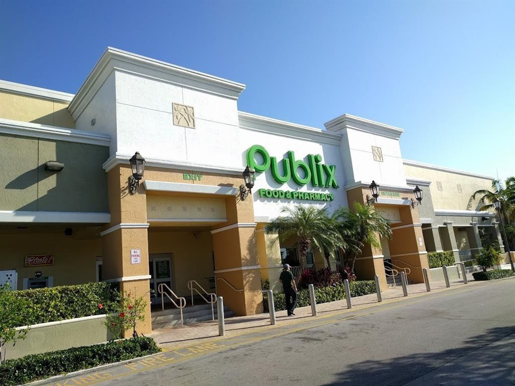 Imperial Point Colonnades - Residential