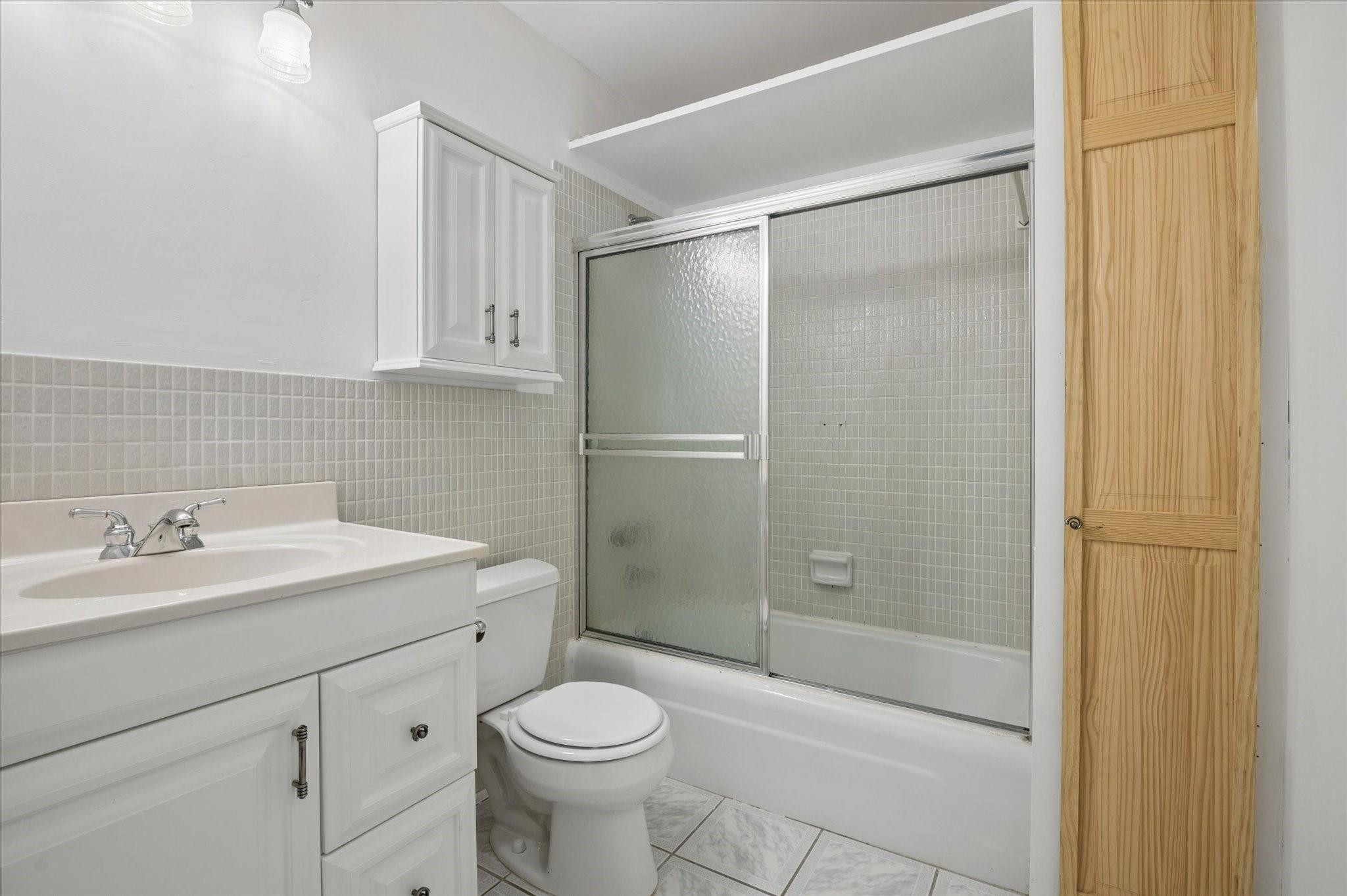 Imperial Point Colonnades - Residential