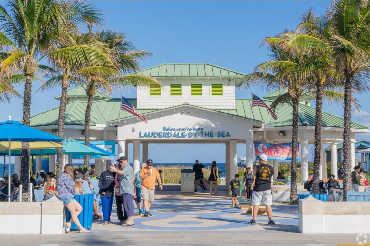 Imperial Point Colonnades - Residential