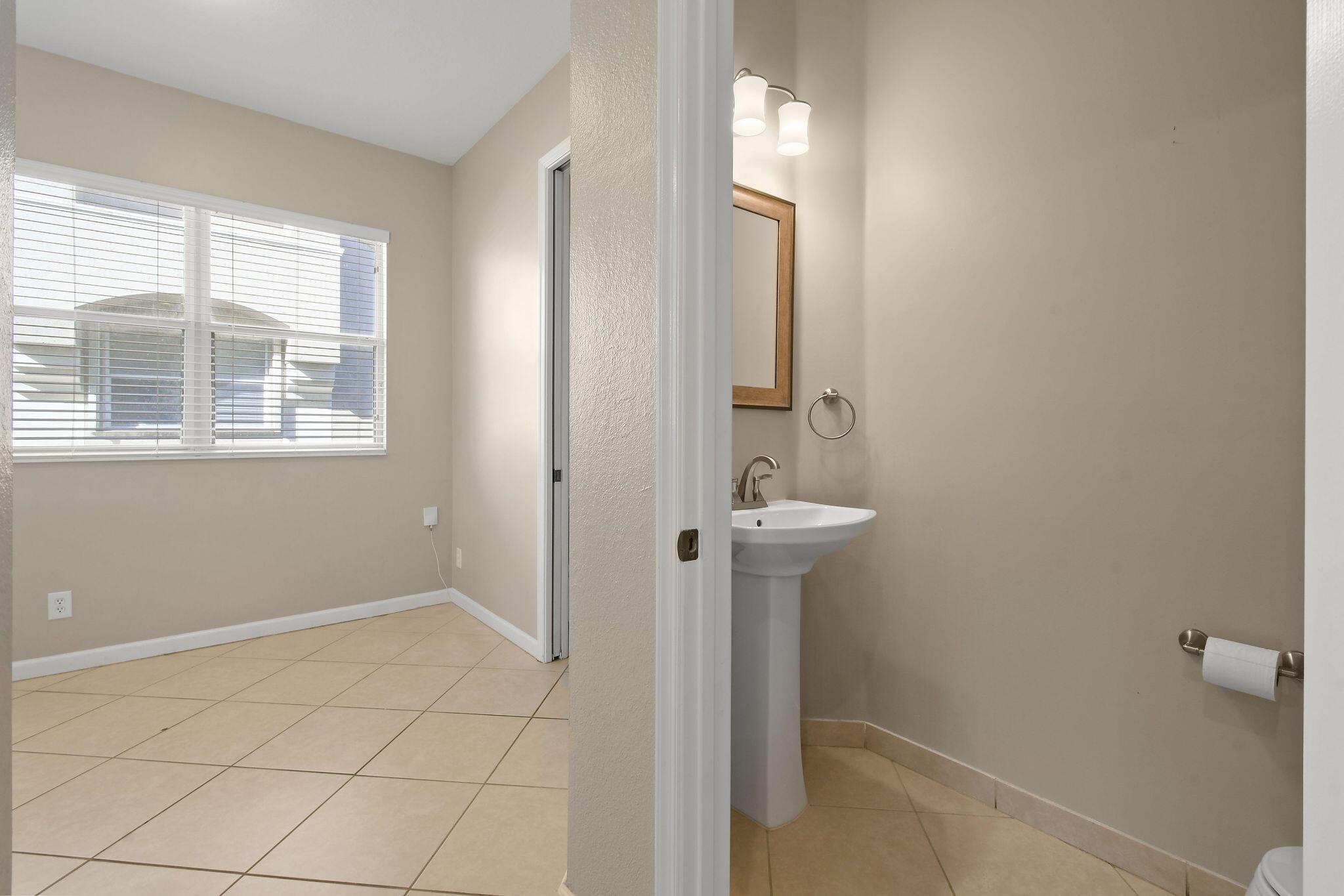 THIRD REPLAT OF PORTOFINO ISLES - Residential Lease