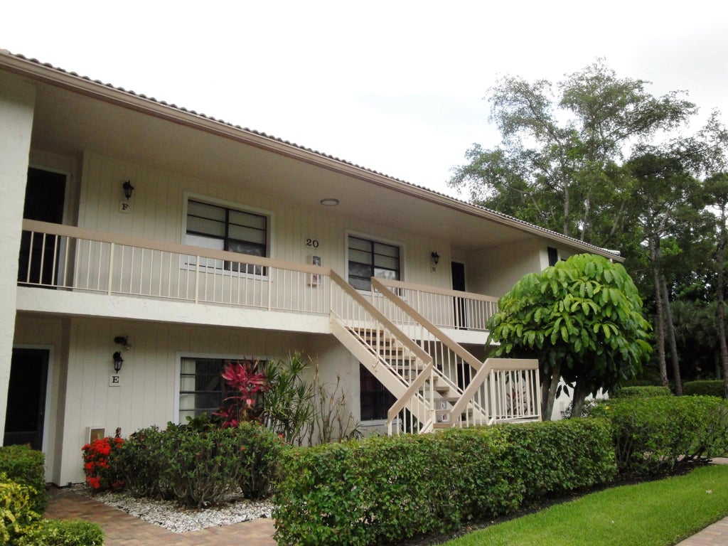 Photo of 20 Westgate Lane #F, Boynton Beach, FL 33436 (MLS # B26016907)