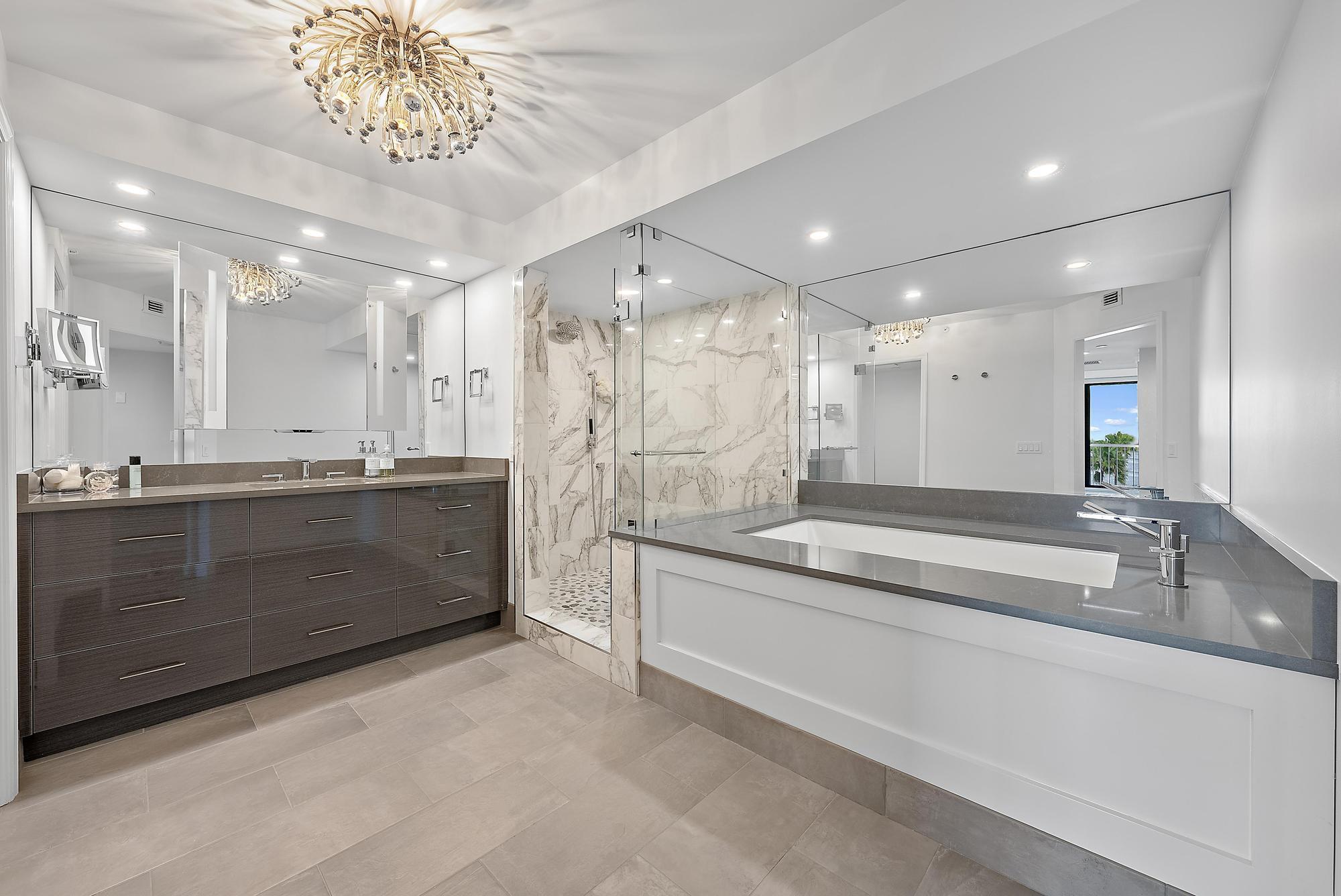 ENCLAVE OF PALM BEACH CON - Residential