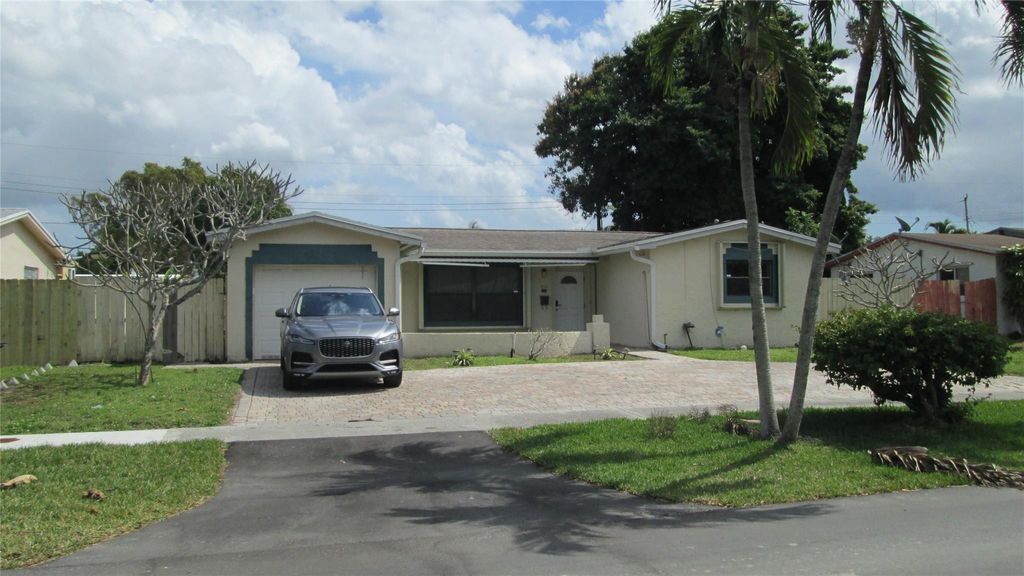 Photo of 3948 NW 39 Avenue, Lauderdale Lakes, FL 33309 (MLS # F10555435)