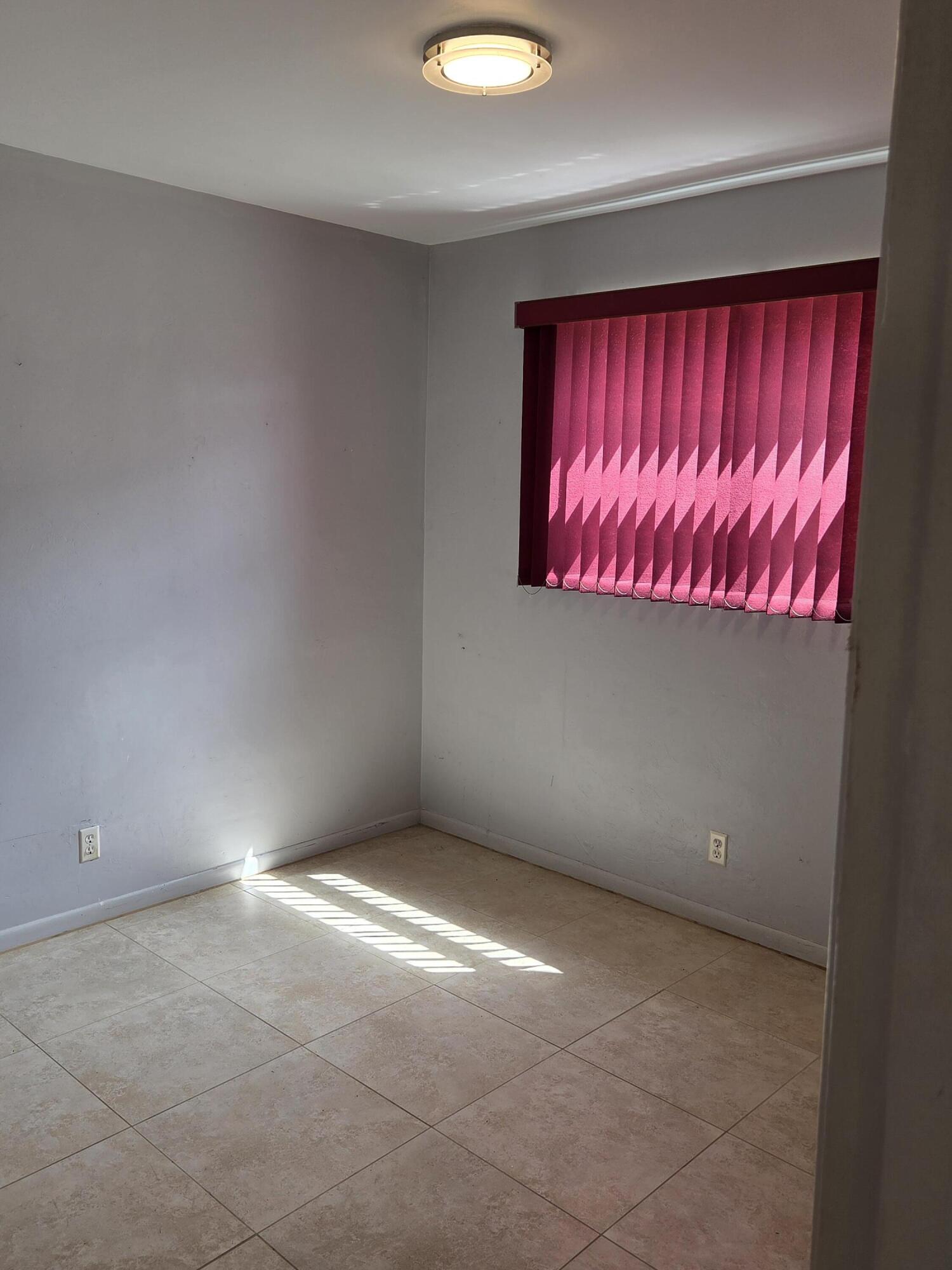 ORIOLE ESTATES SEC 2 - Residential