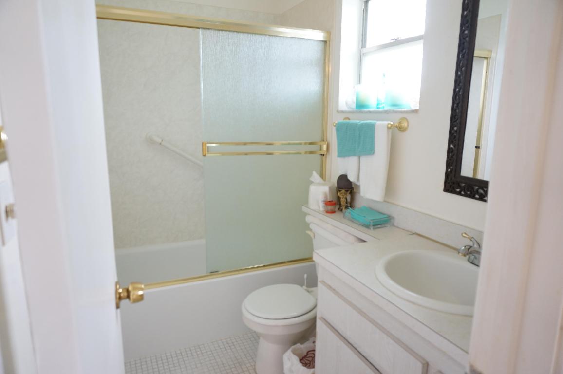 PALM BEACH LEISUREVILLE SEC 10 - Residential