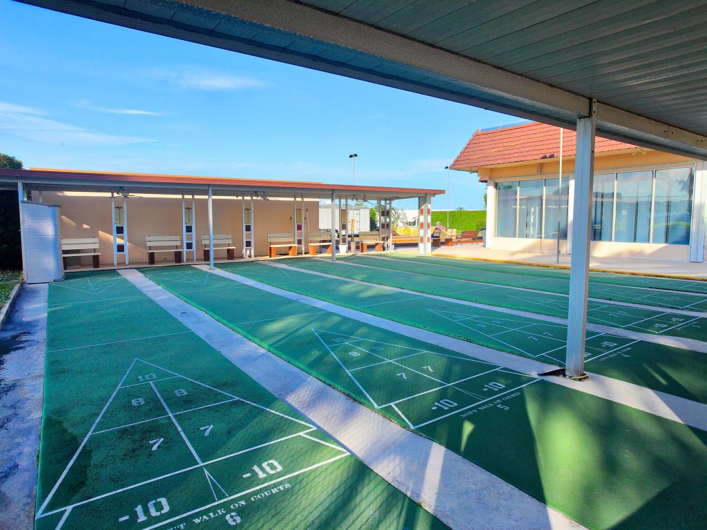 PALM BEACH LEISUREVILLE SEC 10 - Residential