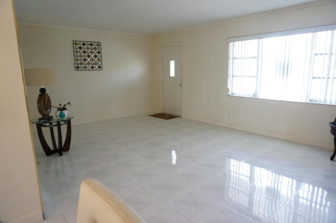 PALM BEACH LEISUREVILLE SEC 10 - Residential