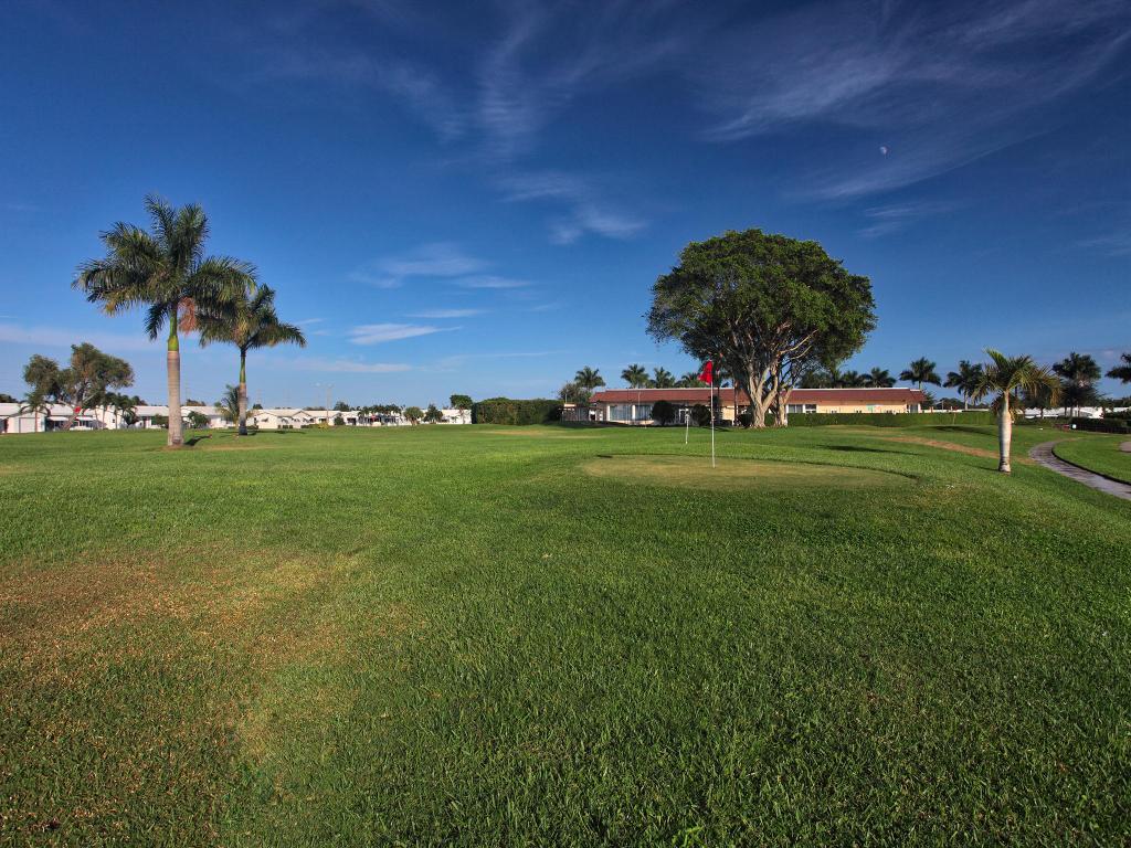 PALM BEACH LEISUREVILLE SEC 10 - Residential