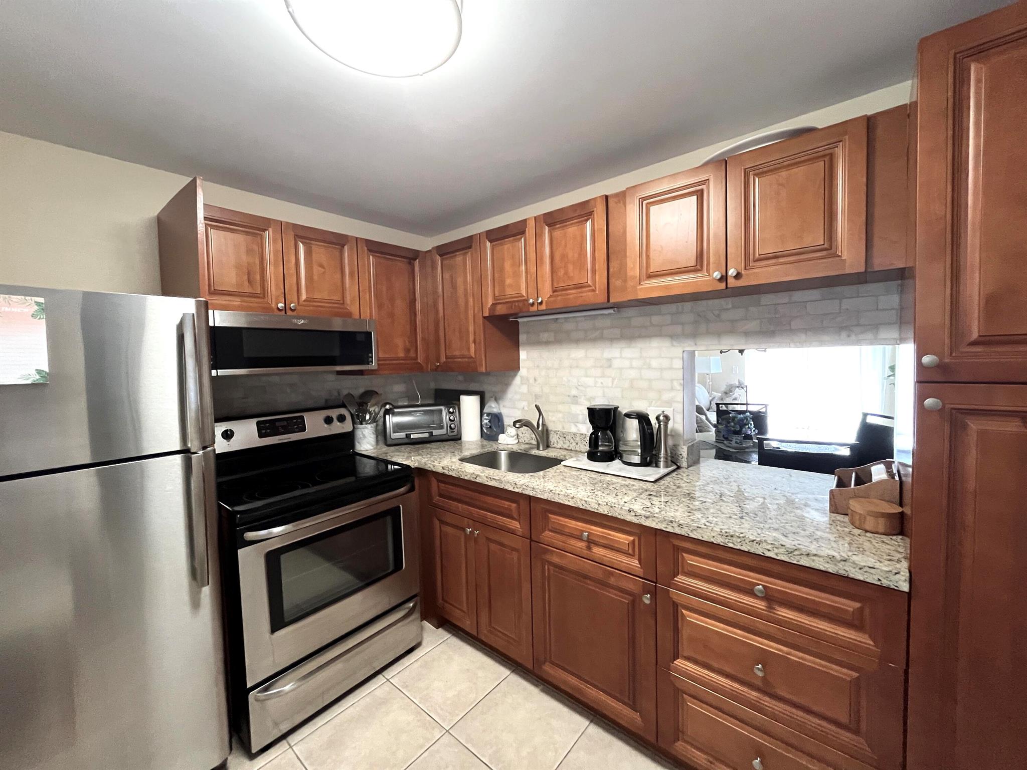 View photos, virtual tours, details... 330 NE 26th Avenue 406