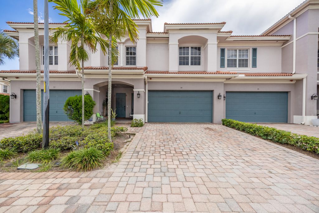 Photo of 34 Lancaster Road, Boynton Beach, FL 33426 (MLS # R11106585)