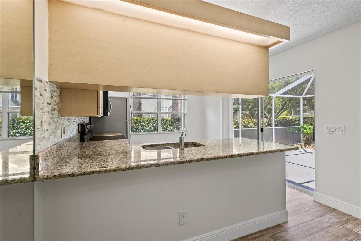 THE MEADOWS AT MARTIN DOW - Residential