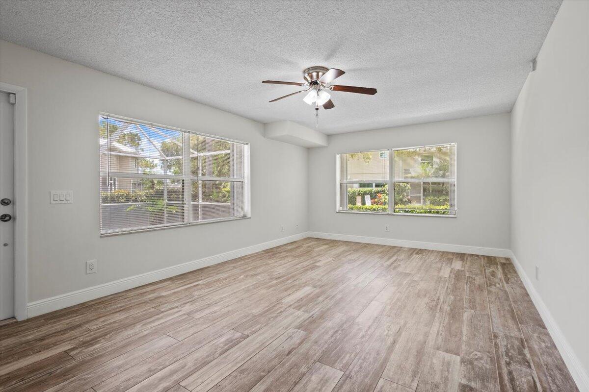 THE MEADOWS AT MARTIN DOW - Residential