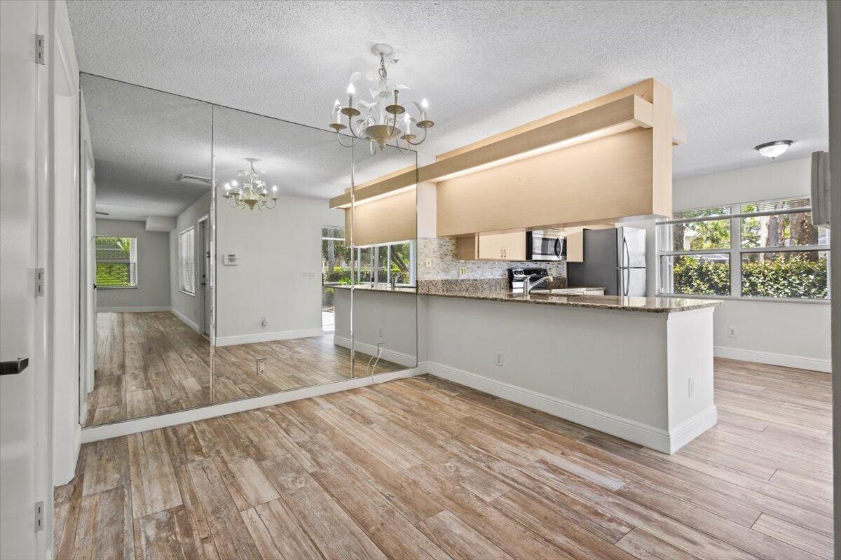 THE MEADOWS AT MARTIN DOW - Residential