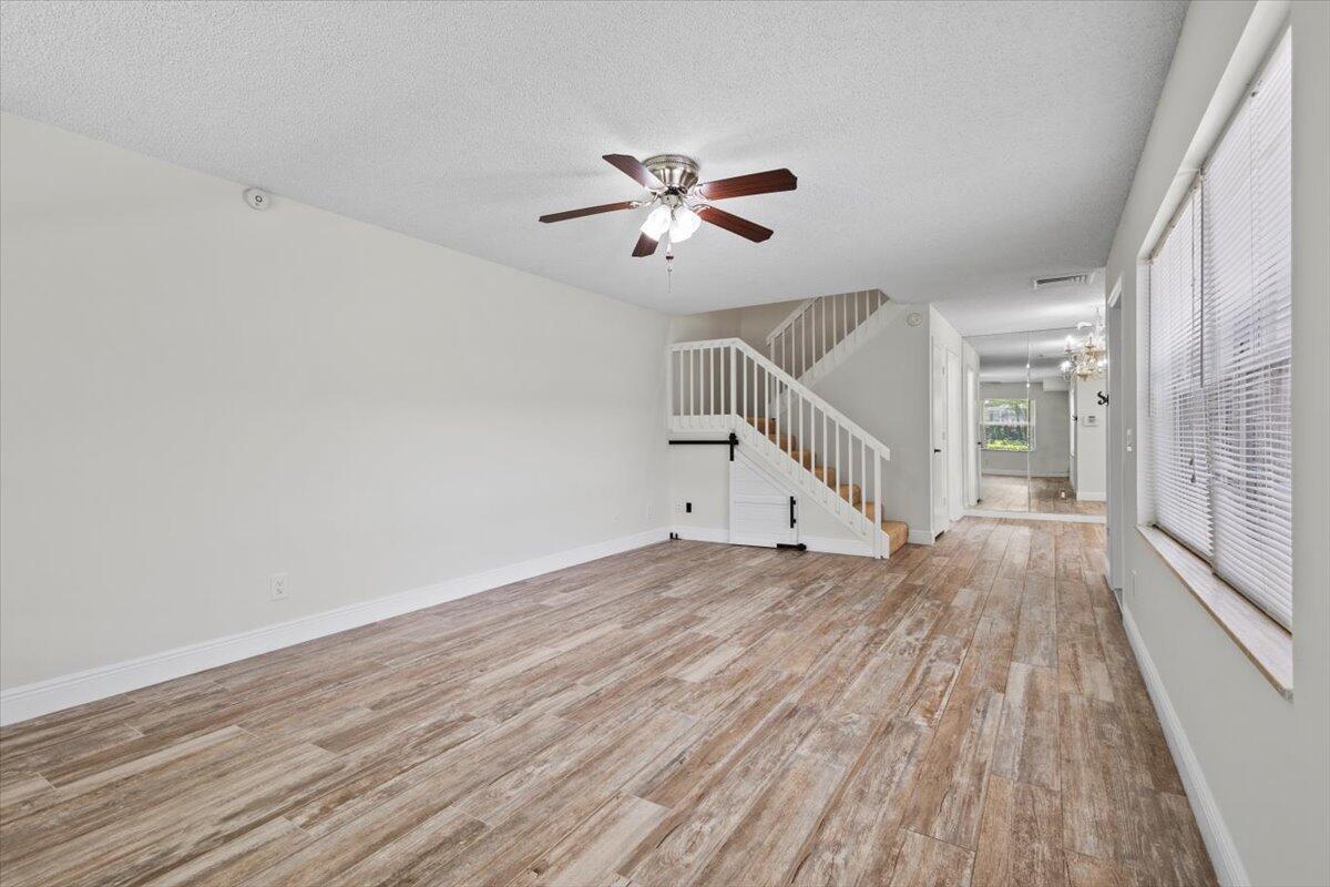 THE MEADOWS AT MARTIN DOW - Residential