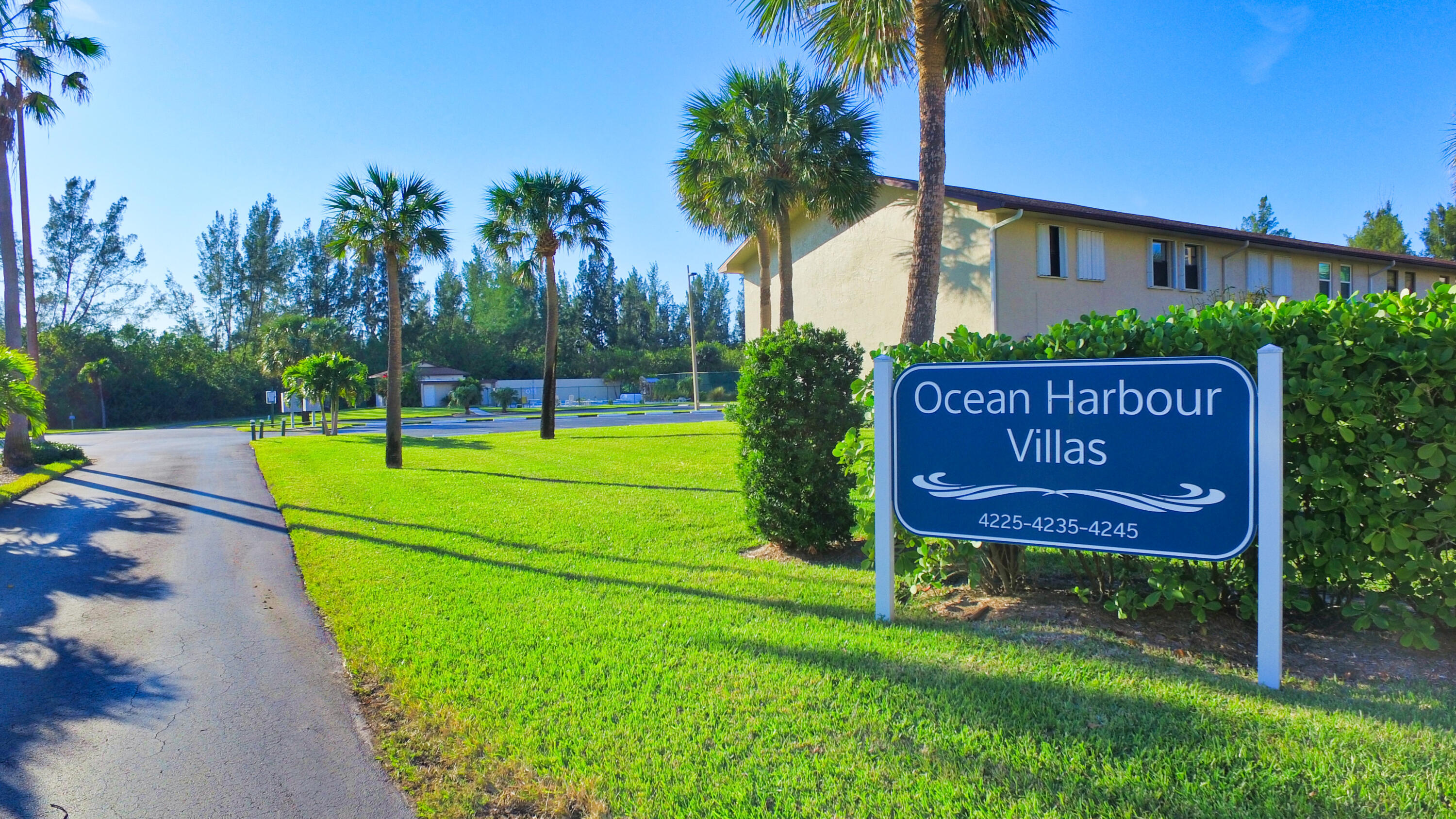 OCEAN HARBOUR VILLAS CONDOMINIUM - Residential