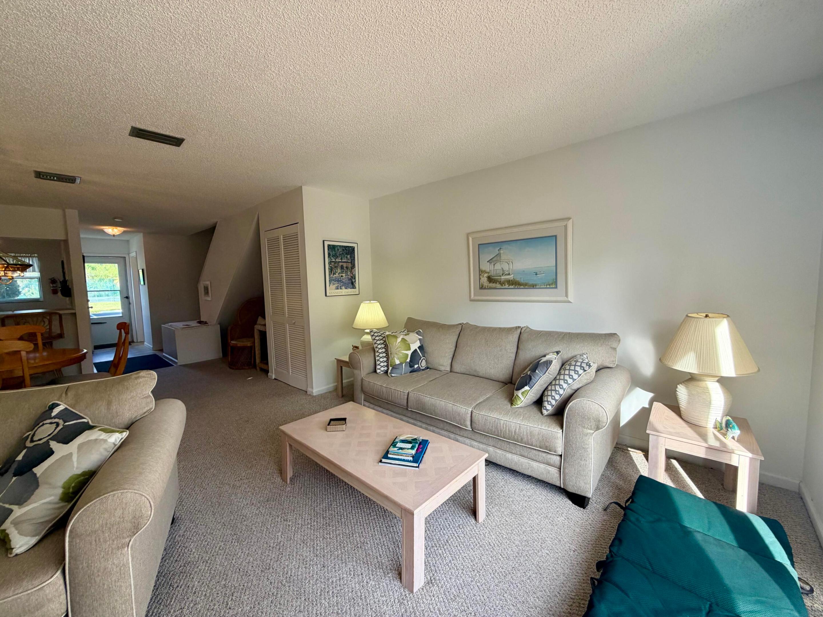 OCEAN HARBOUR VILLAS CONDOMINIUM - Residential