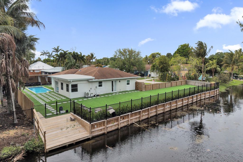 Photo of 3268 Sapphire Road, Lake Worth, FL 33462 (MLS # B26009571)