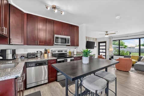 Tiny photo for 141 NW 19TH Street, Pompano Beach, FL 33060 (MLS # B26071387)