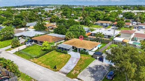 Tiny photo for 141 NW 19TH Street, Pompano Beach, FL 33060 (MLS # B26071387)