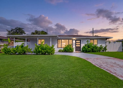 Tiny photo for 141 NW 19TH Street, Pompano Beach, FL 33060 (MLS # B26071387)