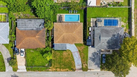 Tiny photo for 141 NW 19TH Street, Pompano Beach, FL 33060 (MLS # B26071387)