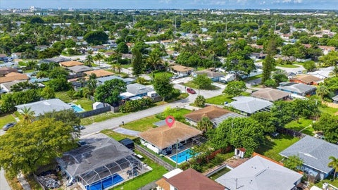 Tiny photo for 141 NW 19TH Street, Pompano Beach, FL 33060 (MLS # B26071387)