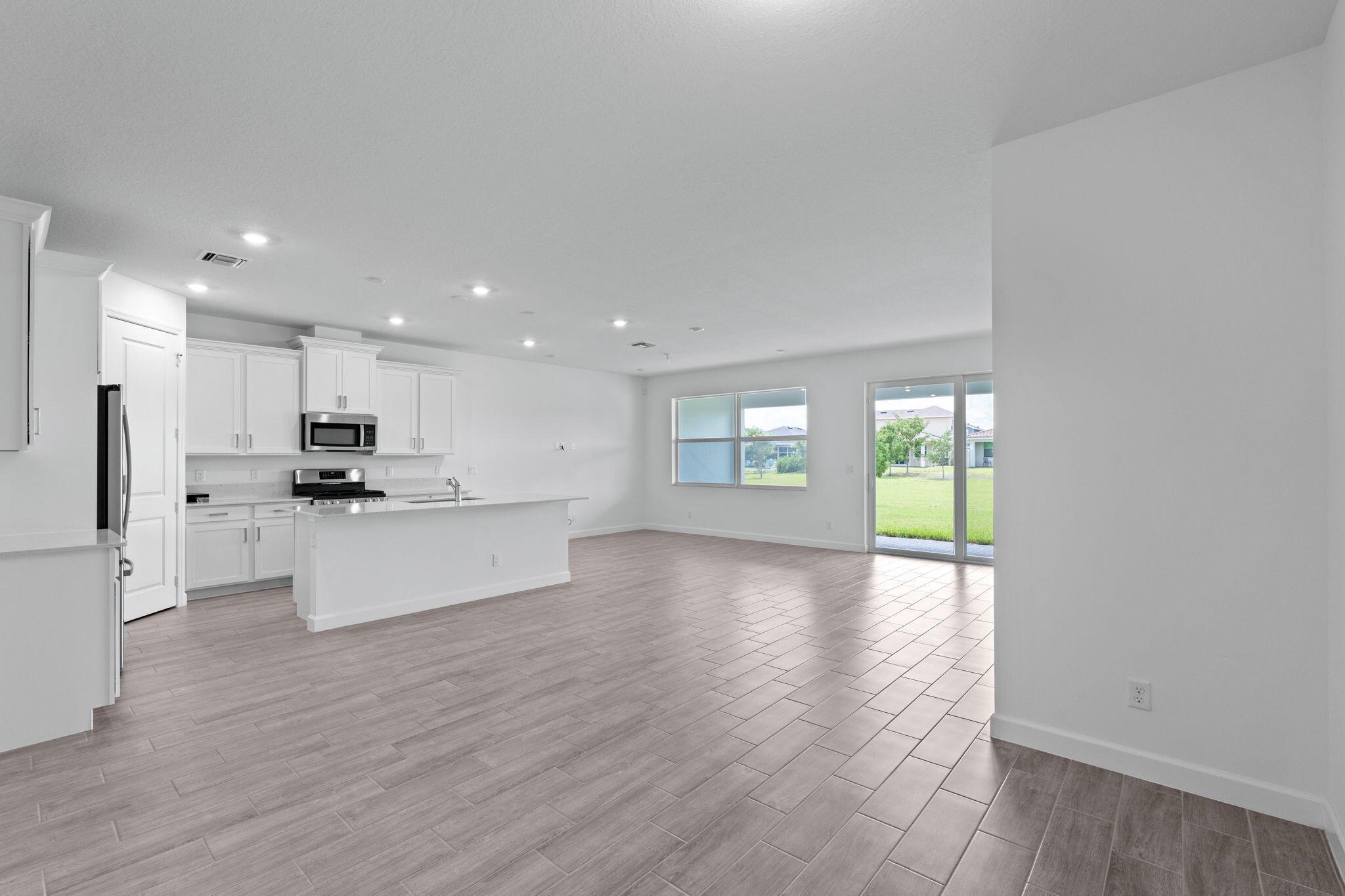 ARDEN PUD POD D SOUTHEAST - Residential Lease