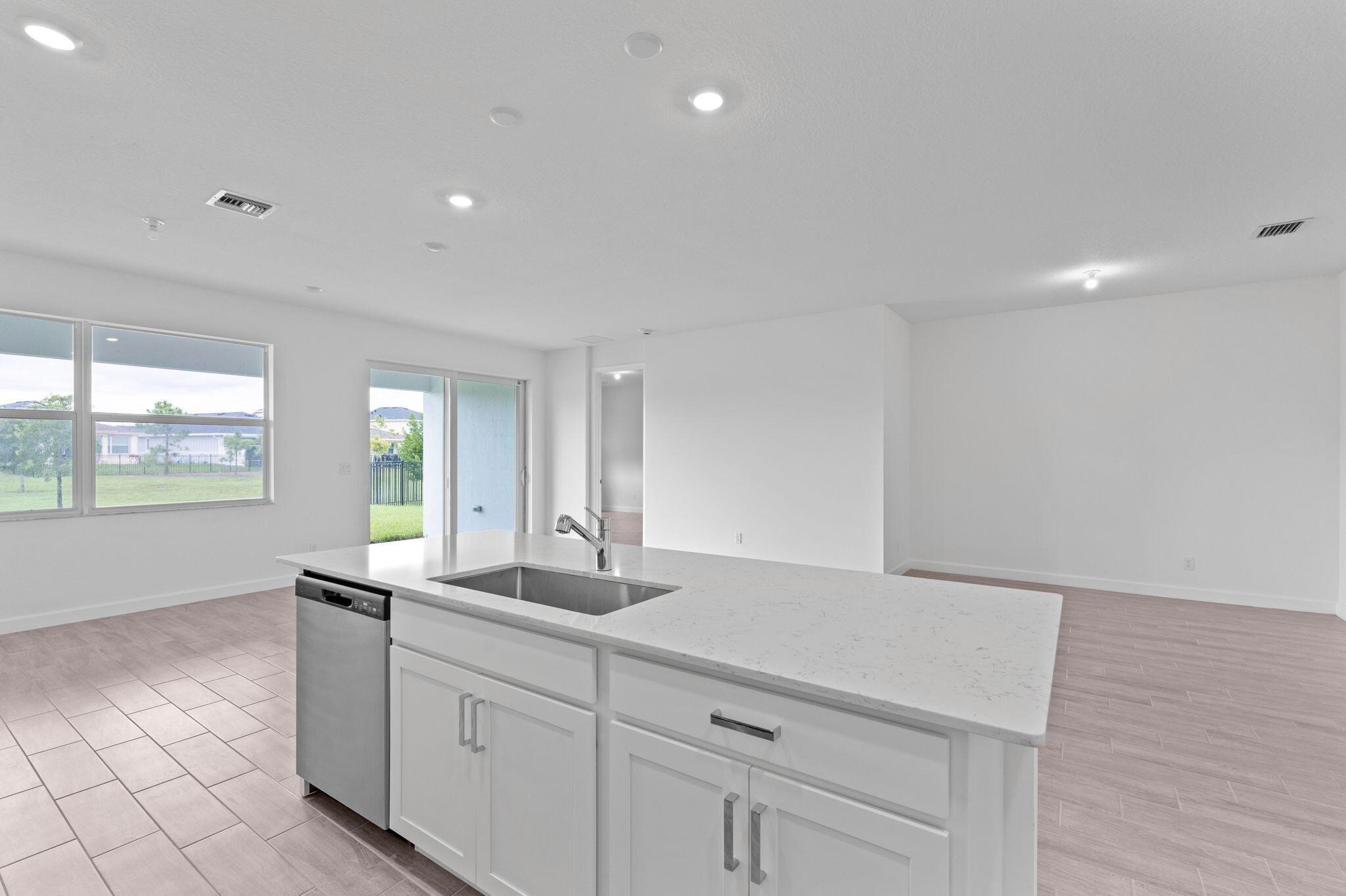 ARDEN PUD POD D SOUTHEAST - Residential Lease