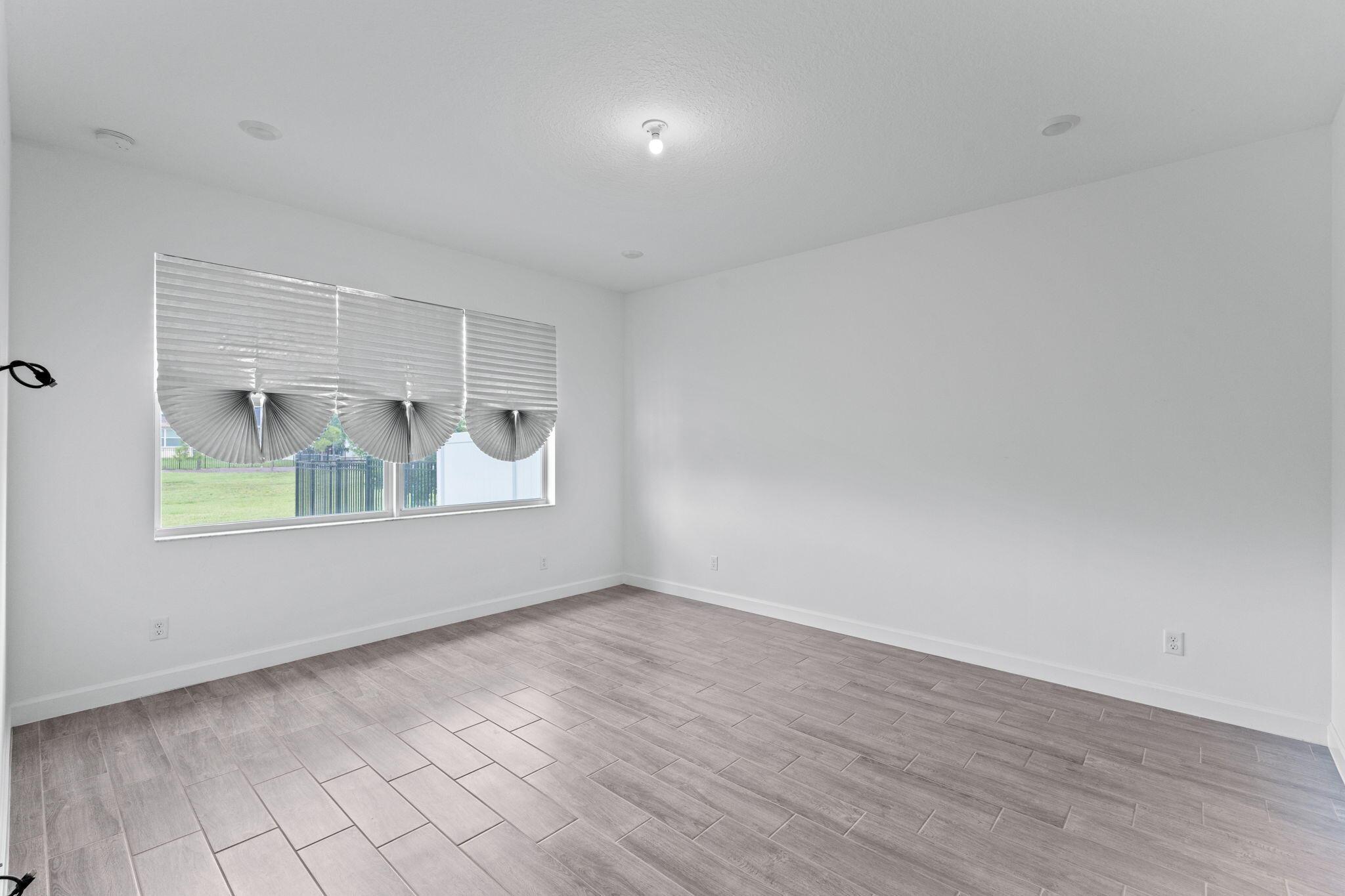 ARDEN PUD POD D SOUTHEAST - Residential Lease