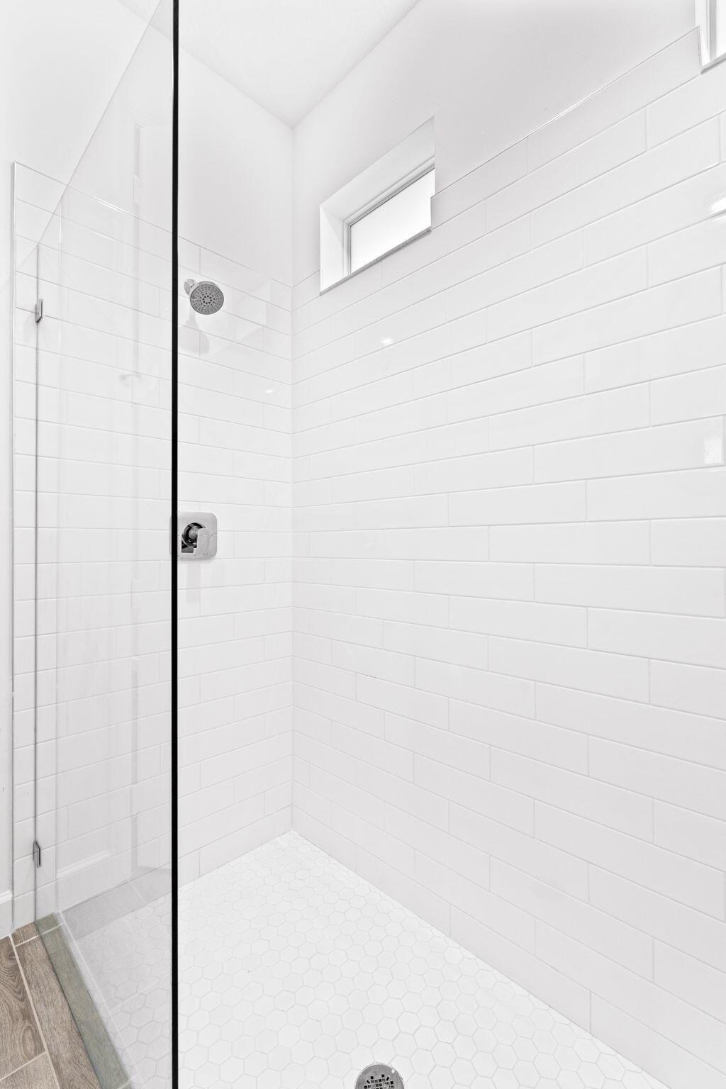 ARDEN PUD POD D SOUTHEAST - Residential Lease