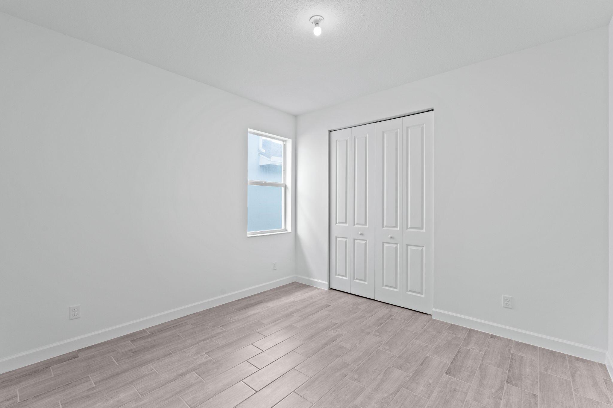 ARDEN PUD POD D SOUTHEAST - Residential Lease