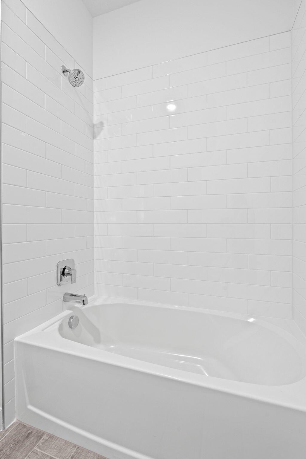 ARDEN PUD POD D SOUTHEAST - Residential Lease