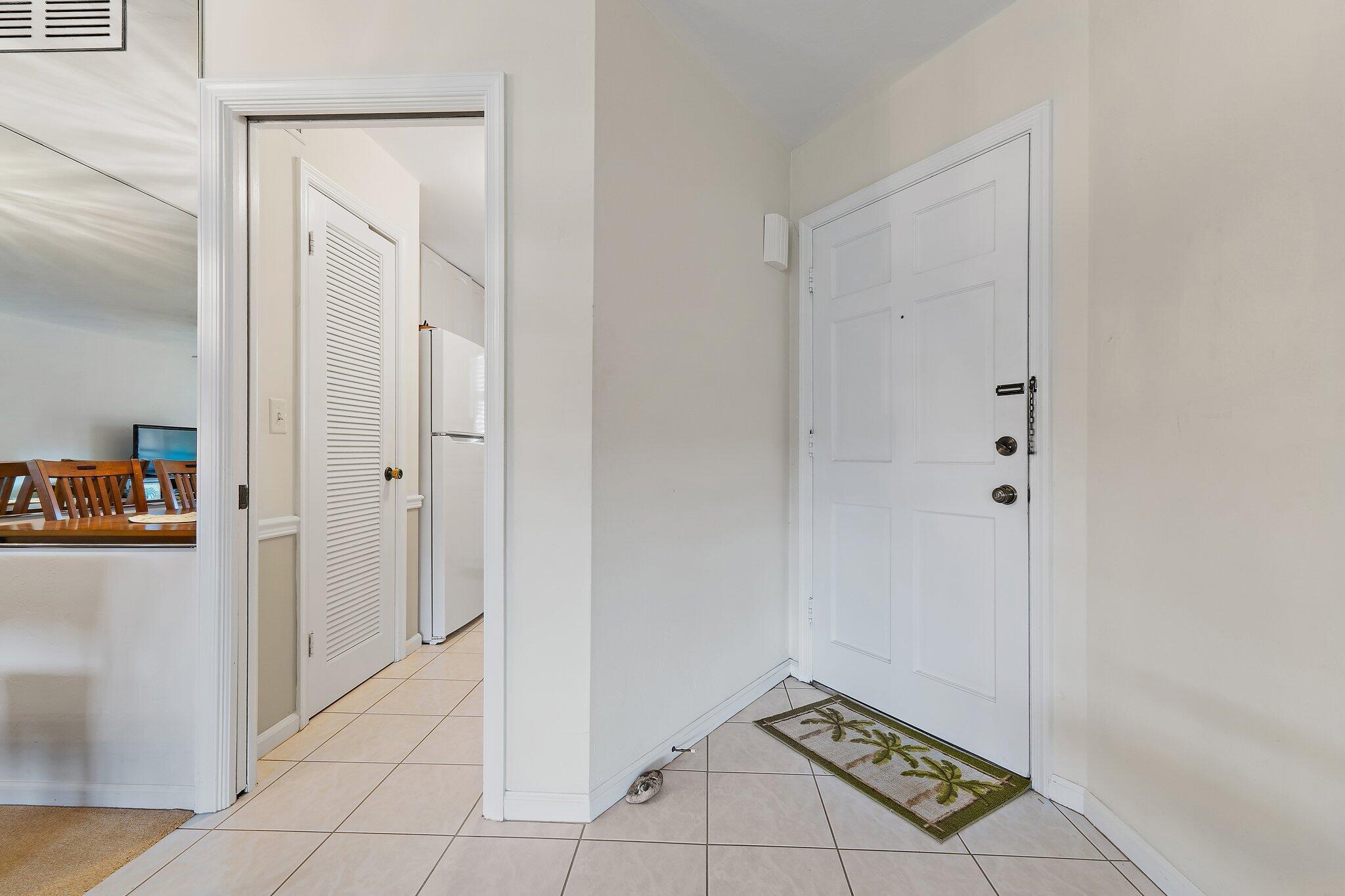 755 Saturn Street I 206