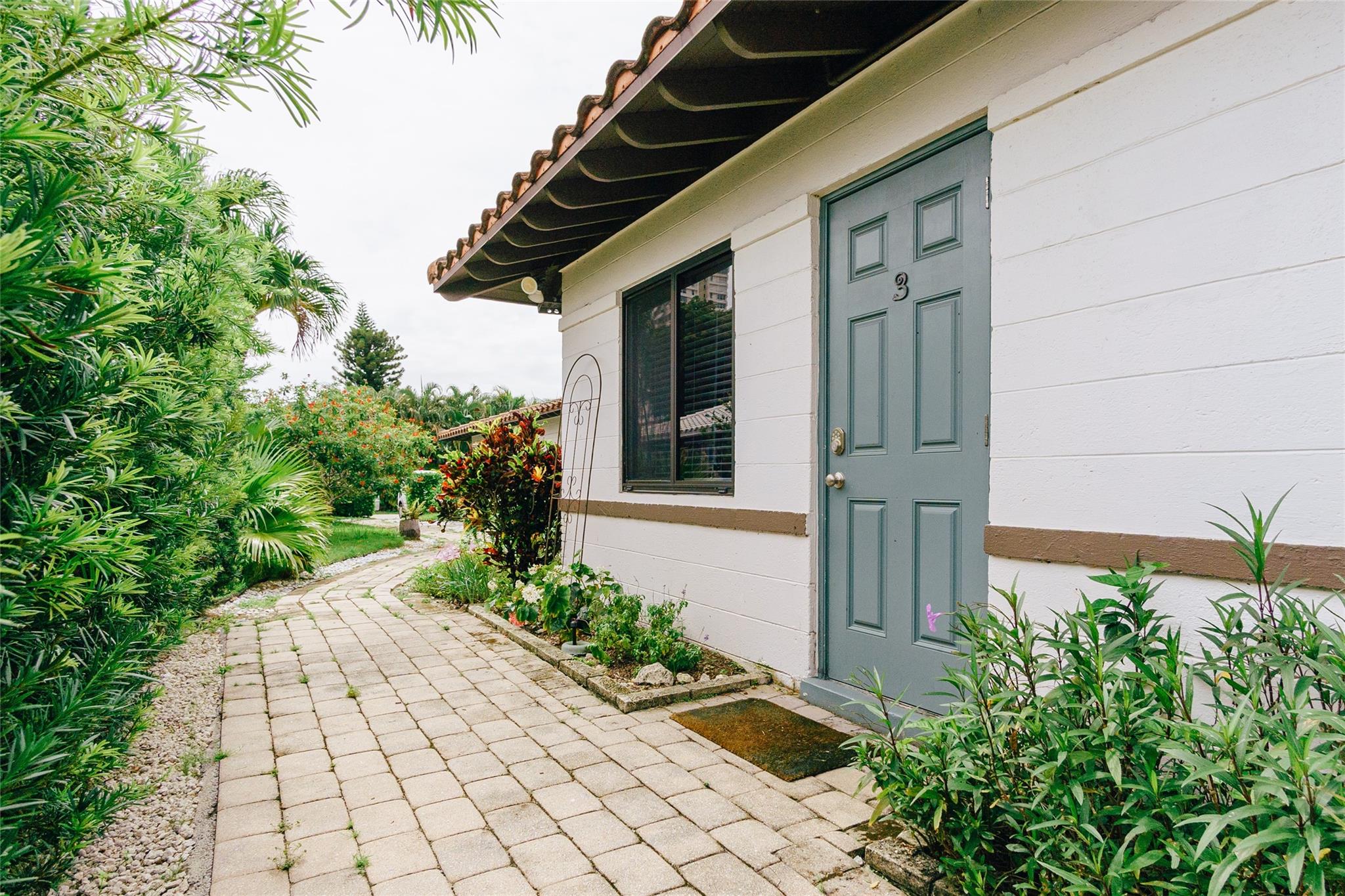 301 Hibiscus Ave