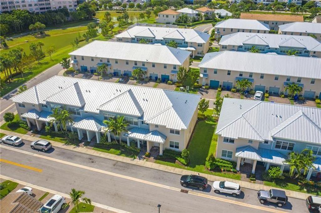 Photo of 3956 Poinciana Ln #3956, Hollywood, FL 33021 (MLS # F10325583)