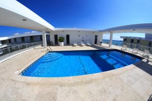 FOUR HUNDRED SO OCEAN BLV - Residential