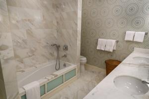 FOUR HUNDRED SO OCEAN BLV - Residential