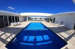 FOUR HUNDRED SO OCEAN BLV - Residential